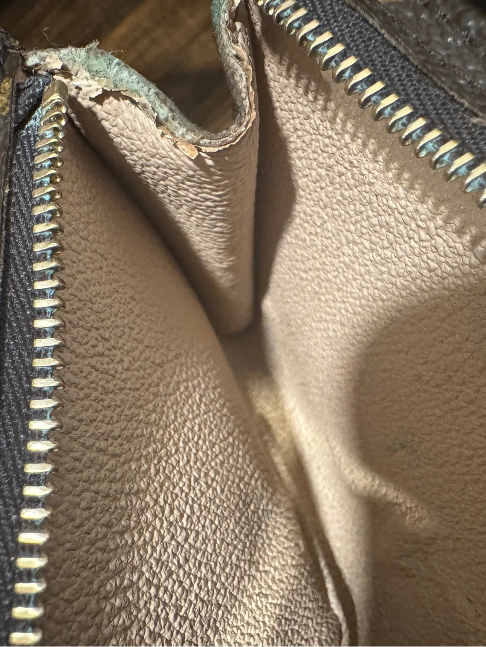 Louis Vuitton bucket pouch
